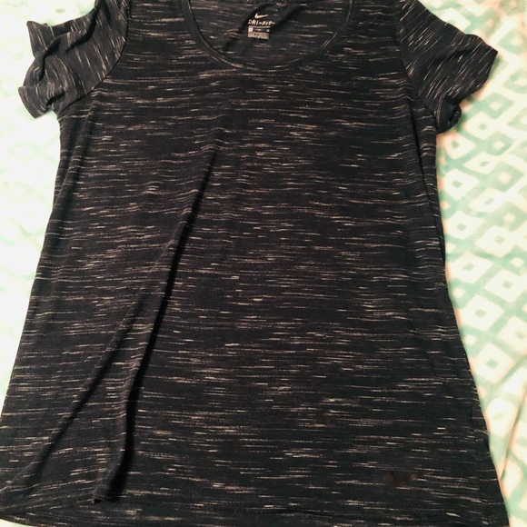 NIKE DRI-Fit X-large Ladies Tops - Picture 5 of 6